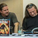Arakain křtí komiksovou trilogii Metal: Temné noci a přebírá Zlatou desku, Mirek Mach a Honza Toužimský