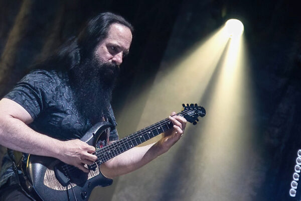 Dream Theater, John Petrucci/foto: Petr Hanč